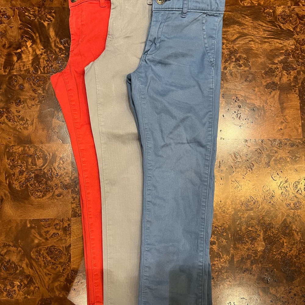 New/like New Stylish Red, Khaki and Blue Boys Chinos (5T)